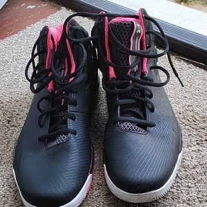 Mens basketball shoes size9.5